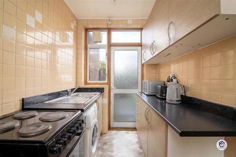 69 Cavendish Road, Edmonton, London, N18 2LT