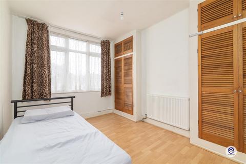 69 Cavendish Road, Edmonton, London, N18 2LT