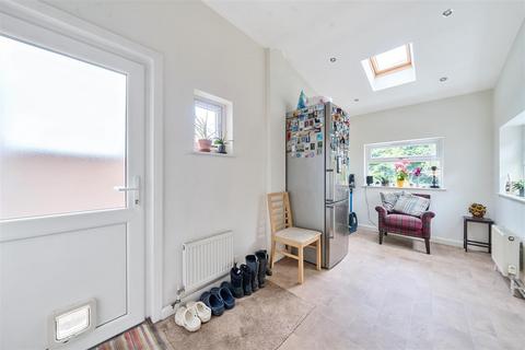 5 Derby Road, Surbiton, KT5 9AY