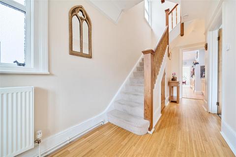 5 Derby Road, Surbiton, KT5 9AY