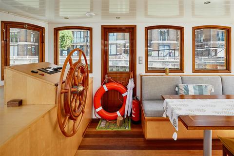 3 bedroom houseboat for sale, Plantation Wharf, Battersea, SW11