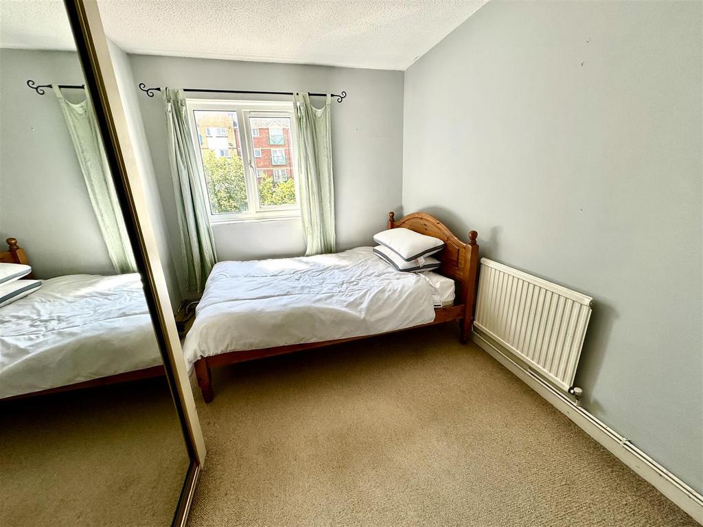 Bedroom 2.jpg
