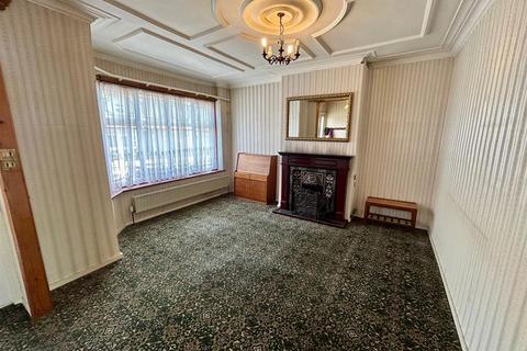 112 Whitehall Gardens, London, E4 6EJ