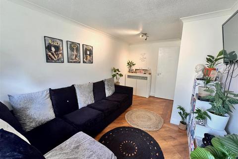 1 bedroom flat for sale, Cunningham Road, Perton