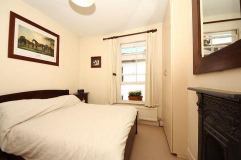 2 bedroom terraced house to rent, St Helens Road, W13