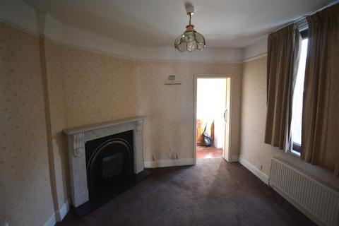 2 bedroom house for sale, Vicarage Farm Road, Hounslow TW3