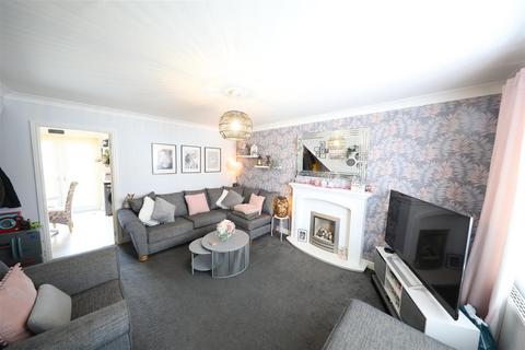 3 bedroom house for sale, Parcevall Drive, Kingswood, Hull