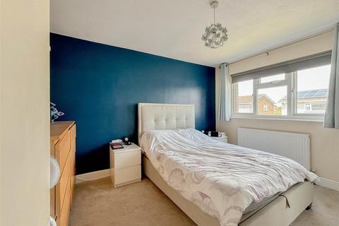 15 Arcadia Road, Burnham-on-crouch, CM0 8EF