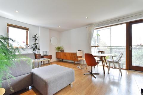 2 bedroom apartment for sale, Findlay House, London E3