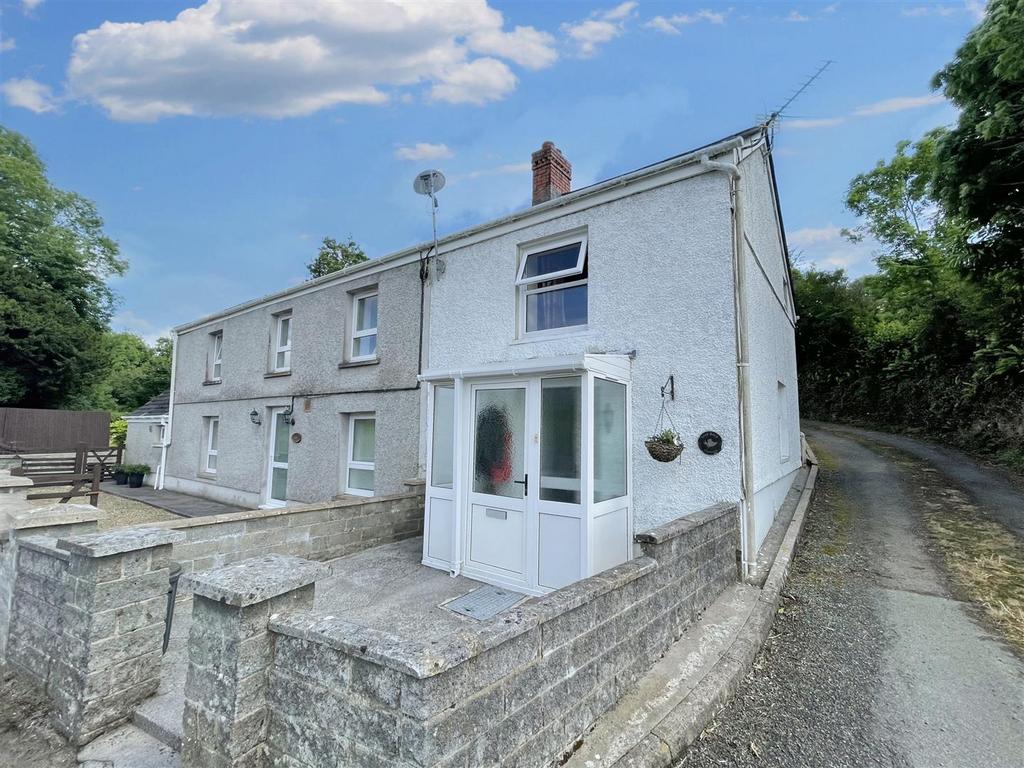Capel Dewi Road, Capel Dewi, Carmarthen 2 bed semidetached house for