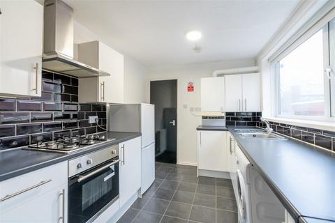 2 bedroom flat to rent, Croydon Road, Arthurs Hill, NE4