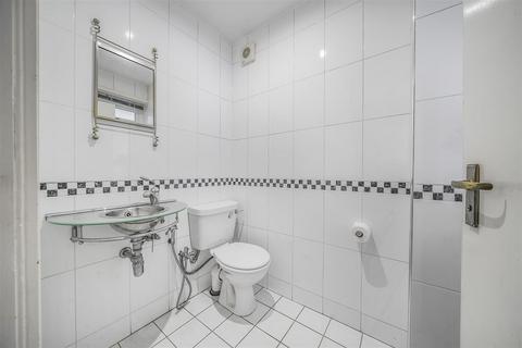 18 Hillview Road, Orpington, BR6 0SF
