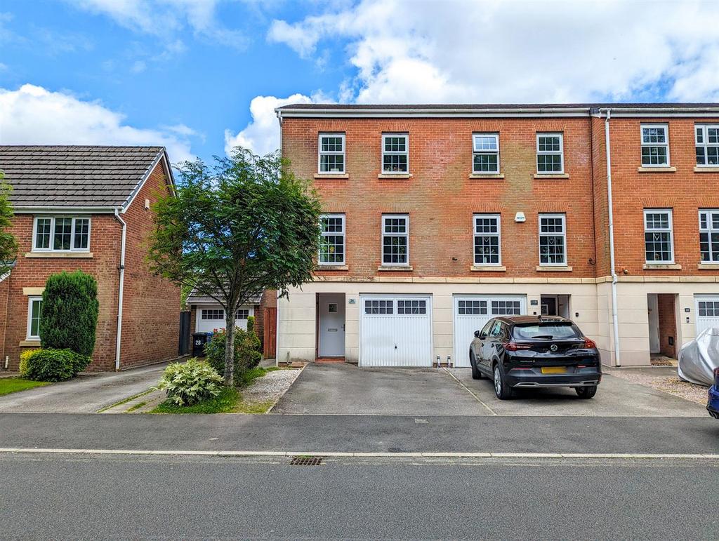 Ledgard Avenue, Leigh 3 bed townhouse for sale £239,950