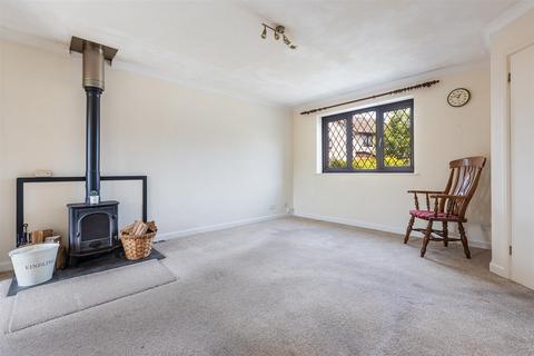 15 Barnfield, East Allington, Totnes, TQ9 7QR