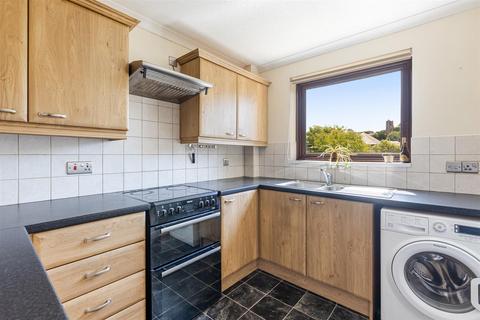 15 Barnfield, East Allington, Totnes, TQ9 7QR