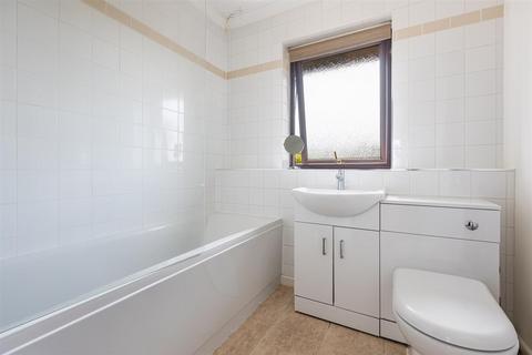 15 Barnfield, East Allington, Totnes, TQ9 7QR