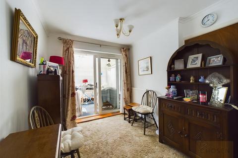 43 Hazelcroft, Churchdown, Gloucester, GL3 2DS