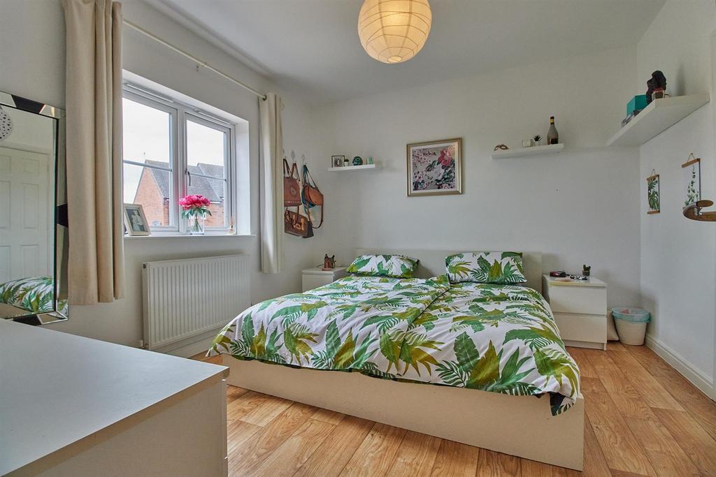 Rear bedroom 1