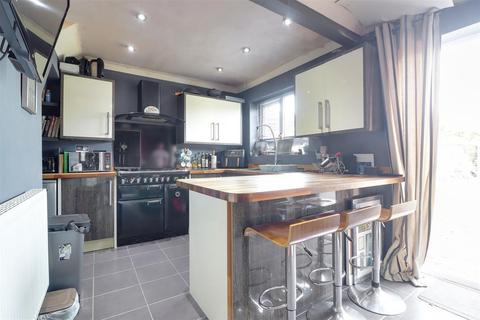 3 bedroom terraced house for sale, Castle Way, Hessle