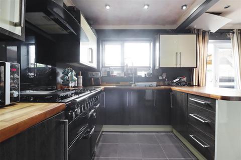 32 Castle Way, Hessle, HU13 0DU