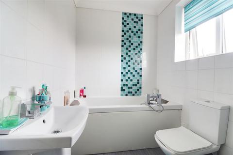 32 Castle Way, Hessle, HU13 0DU