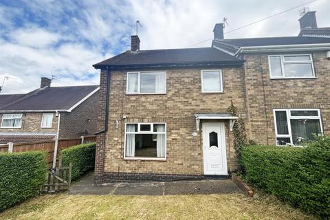 3 bedroom end of terrace house to rent, Trinstead Way, Nottingham NG5