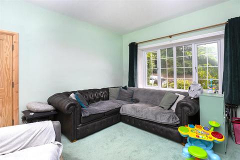 3 bedroom terraced house for sale, Birkby Lodge Road, Huddersfield