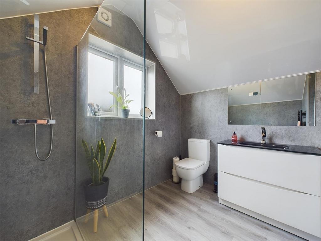 En Suite 3.jpg