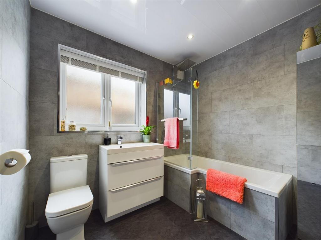 Bath 1.jpg