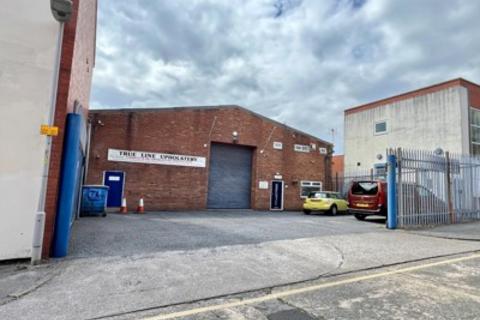 Industrial unit to rent, 82 Wellfield Road, Preston, Lancashire