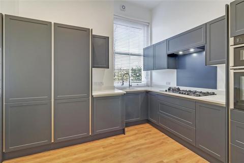 2 bedroom flat to rent, Lansdown GL50 2LR