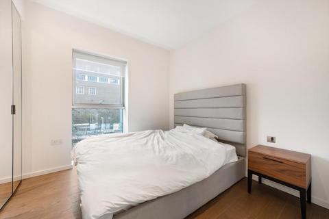 1 bedroom flat to rent, Lillie Square, London SW6