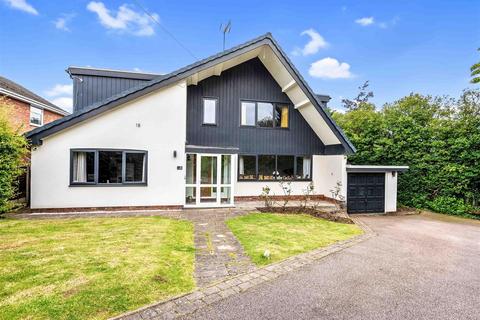 18 Poplar Rise, Sutton Coldfield, B74 4HT