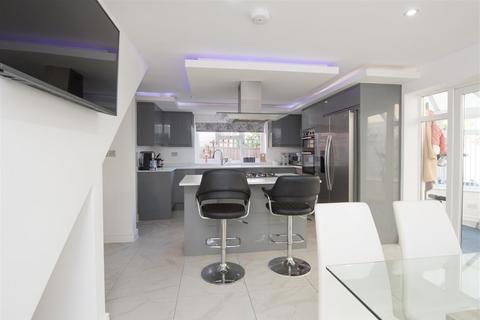 73 Avery Road, Sutton Coldfield, B73 6QD