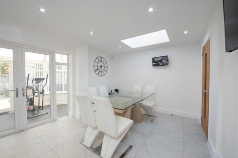 73 Avery Road, Sutton Coldfield, B73 6QD
