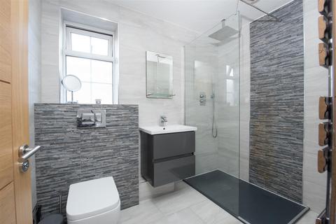 73 Avery Road, Sutton Coldfield, B73 6QD
