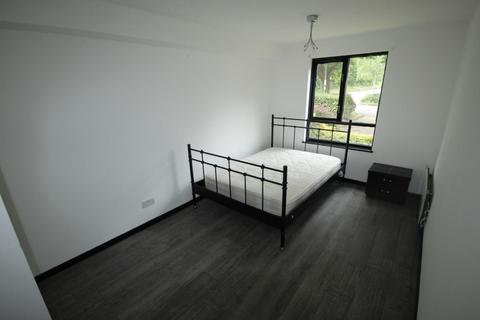 2 bedroom flat to rent, St. James Lane, Greenhithe, , DA9 9EA