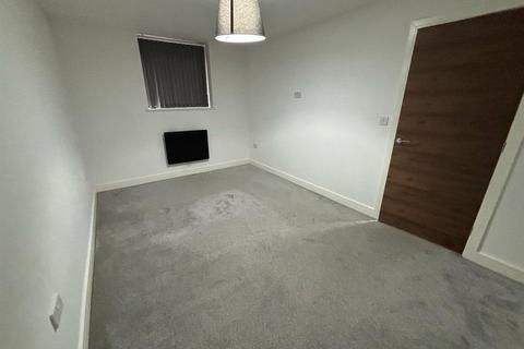 2 bedroom house to rent, Herbert James Close, Smethwick