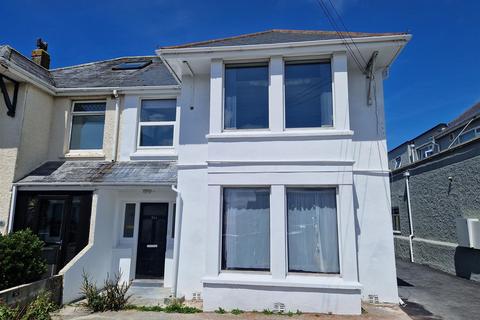 2 bedroom flat to rent, Henver Road, Newquay