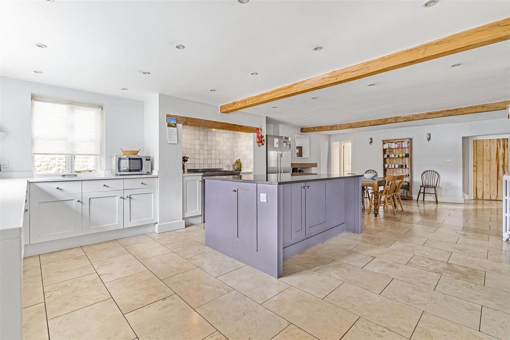 New kitchen 1.jpg