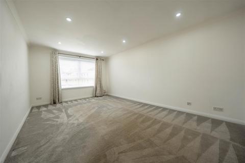 33 Woodlands Gardens Abercromby Street, Broughty Ferry, Dundee, DD5 2ST