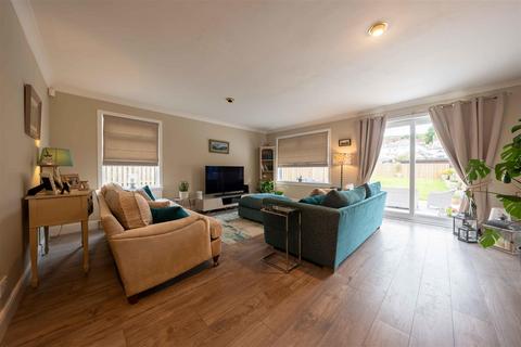 59 Craigie Road, Perth, PH2 0BL