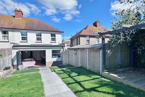 3 bedroom end of terrace house for sale, Cavalry Crescent, Eastbourne BN20