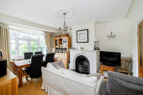 1 Oakhurst Gardens, London, E4 6BQ