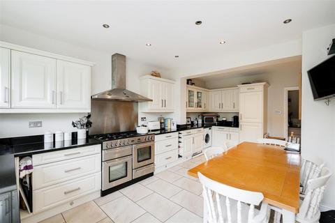 1 Oakhurst Gardens, London, E4 6BQ