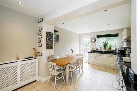1 Oakhurst Gardens, London, E4 6BQ