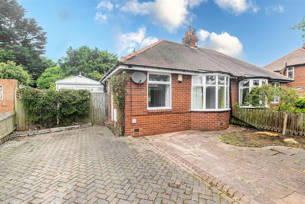 Fairfield Green, West Monkseaton... 2 bed semidetached bungalow for