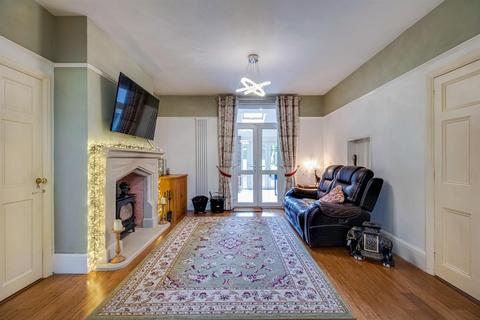 29 Lingwell Gate Lane, Lofthouse, Wakefield, WF3 3JL