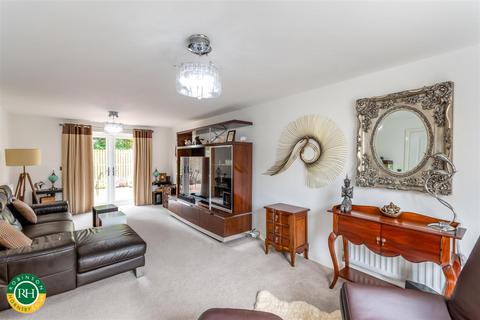 4 bedroom detached house for sale, Pasture Way, Tickhill, Doncaster