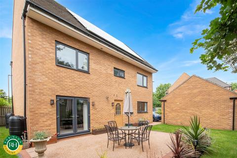 4 bedroom detached house for sale, Pasture Way, Tickhill, Doncaster